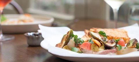 Oscar's Hotel Bar And Restaurant - Adwords Guide 1