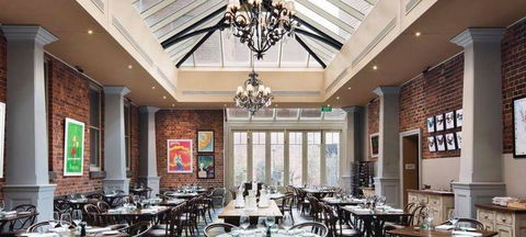 Oscar's Hotel Bar And Restaurant - Adwords Guide 3