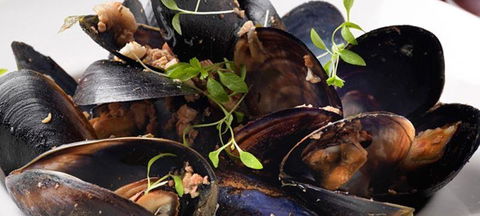 A La Bouffe Bar & Bistro - Adwords Guide 3