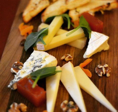 A La Bouffe Bar & Bistro - Adwords Guide 5