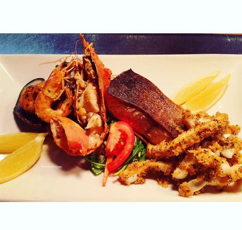 Reunion Cafe Bar Restaurant - Adwords Guide 2