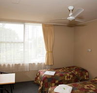 Dolphins Harbourside Hotel - Adwords Guide