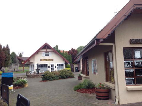 Alpenrose Lakeside Bistro & Bar - Adwords Guide 0