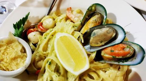 Hamers Hotel Bar And Grill - Adwords Guide 0