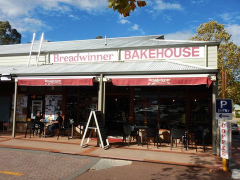 Breadwinner Bakehouse - Adwords Guide 0
