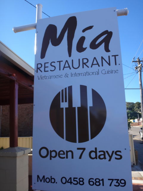 Mia Restaurant - Adwords Guide 3