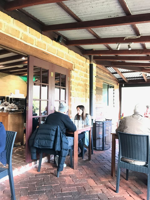 The Lake House Restaurant - Adwords Guide 1