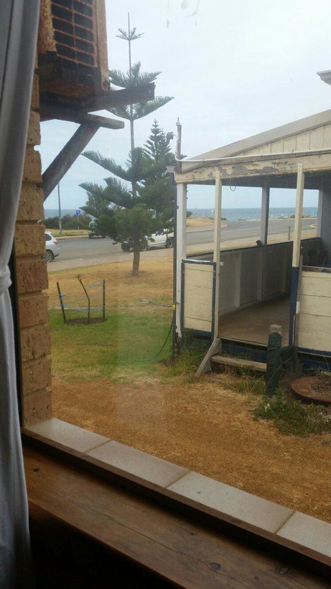 Toun Beach Cafe - Adwords Guide 4