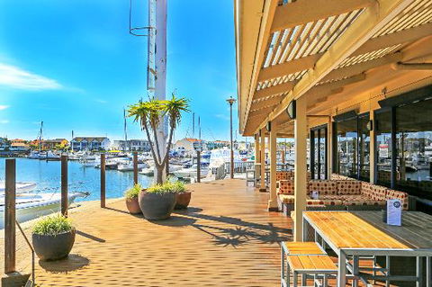 Marina Hotel - Adwords Guide 0