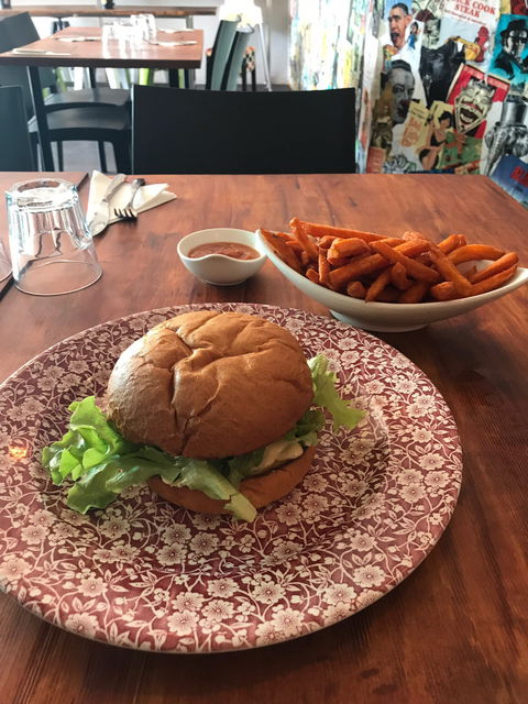 Boom Boom Burgers & Bar - Adwords Guide 2