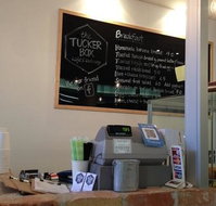 The tucker box - Ad words