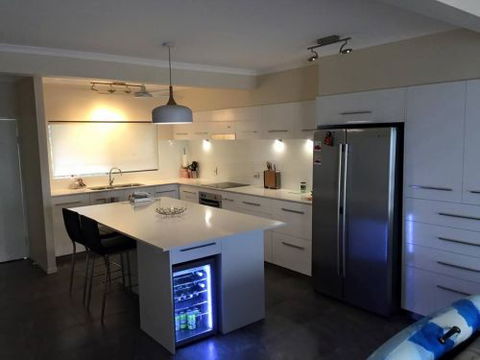 Tropical Woodcrafts - Adwords Guide 1