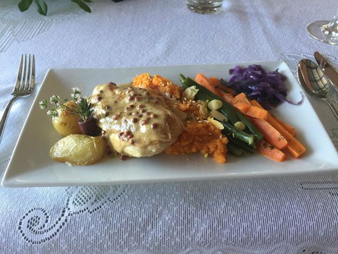 Louise's Tables Restaurant - Adwords Guide 0