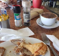 La Famille Cafe Bakery - Adwords Guide