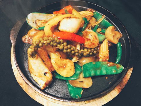 D'Gusto Thai Restaurant - Adwords Guide 0