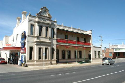 Mitchell River Tavern - Adwords Guide 0