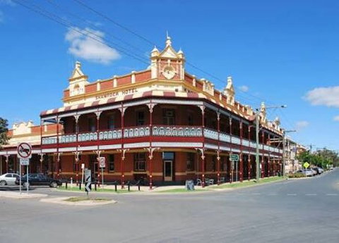 Shamrock Hotel - Adwords Guide 0