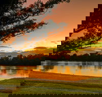 Three Birds Riverfront Restaurant - Adwords Guide