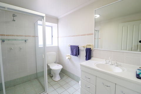 By The Falls Cafe - Adwords Guide 0