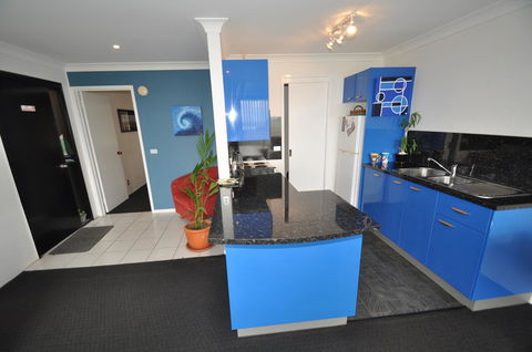 Beachfront Apartments - Adwords Guide 7