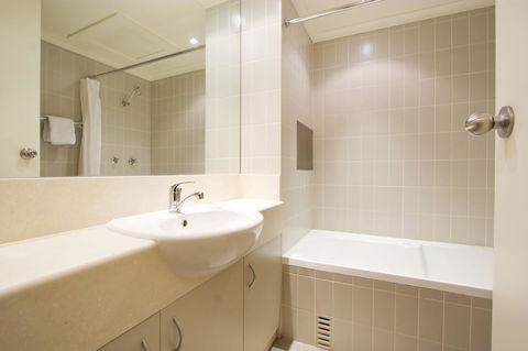 Lantern Apartments - Adwords Guide 26