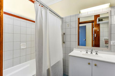 William Macintosh Motor Lodge - Adwords Guide 22