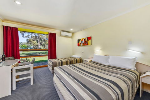 William Macintosh Motor Lodge - Adwords Guide 11