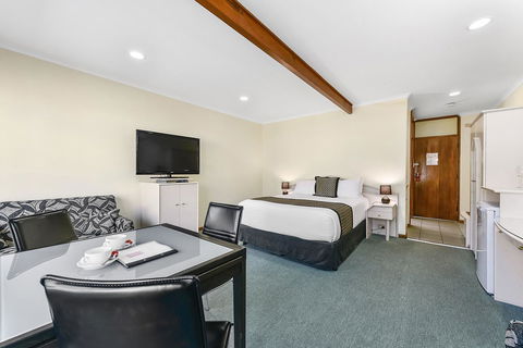 William Macintosh Motor Lodge - Adwords Guide 30
