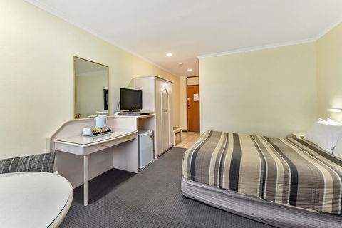 William Macintosh Motor Lodge - Adwords Guide 16