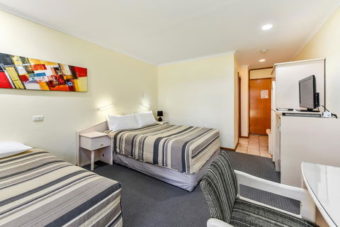 William Macintosh Motor Lodge - Adwords Guide 10