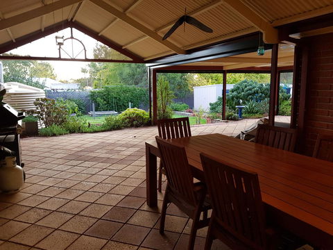 Frog Song At Willunga - Adwords Guide 13
