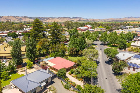 Tanunda's Magpie House - Adwords Guide 26