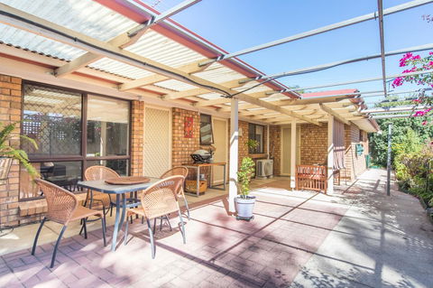 Tanunda's Magpie House - Adwords Guide 21
