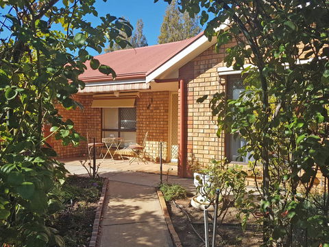 Tanunda's Magpie House - Adwords Guide 2