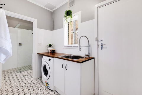 Cute And Cosy - Events, Workers, Getaways - Adwords Guide 11