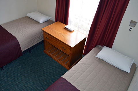 Arkana Motor Inn & Terrace Apartments - Adwords Guide 27