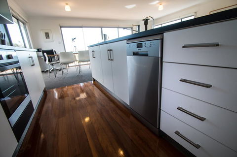 Coorong Waterfront Retreat - Adwords Guide 10