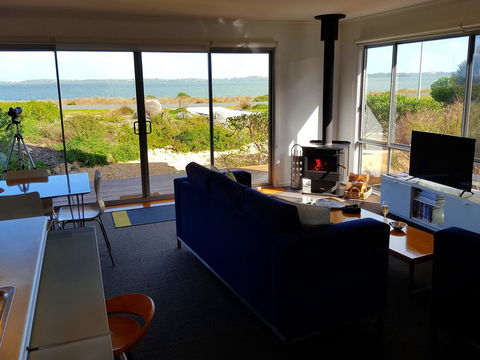 Coorong Waterfront Retreat - Adwords Guide 0