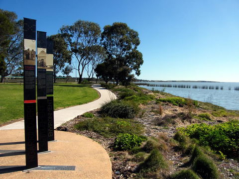 Coorong Waterfront Retreat - Adwords Guide 31