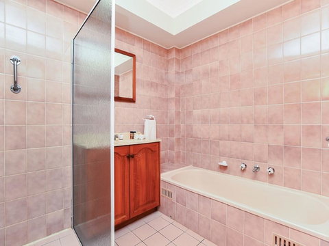 Franklin Beachfront Apartments - Adwords Guide 18
