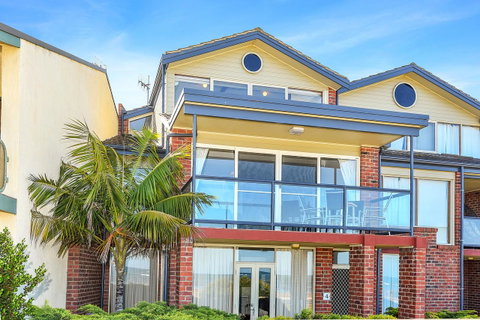 Franklin Beachfront Apartments - Adwords Guide 2