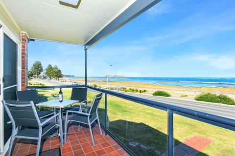 Franklin Beachfront Apartments - Adwords Guide 1