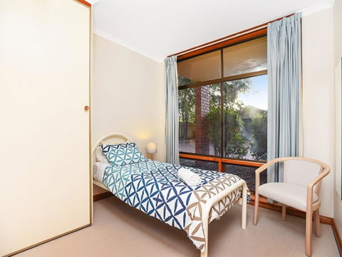 Franklin Beachfront Apartments - Adwords Guide 16