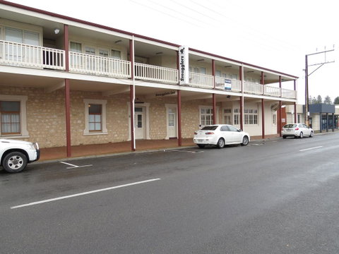 Smugglers Inn Studio Apartments - Adwords Guide 10