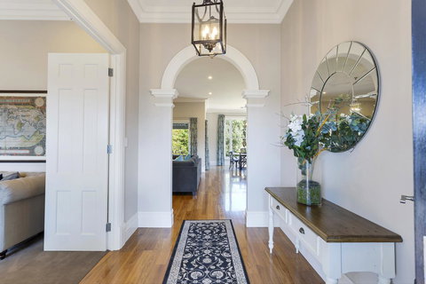 Grandview Homes Accommodation - The Adelaide - Adwords Guide 22