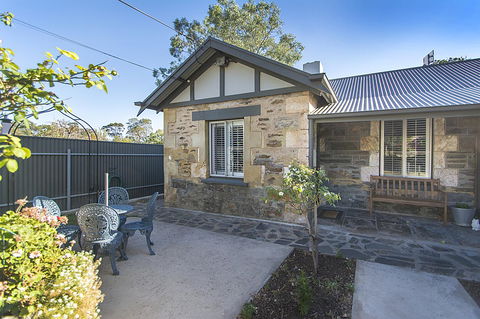Stoneleigh Cottage Bed And Breakfast - Adwords Guide 15