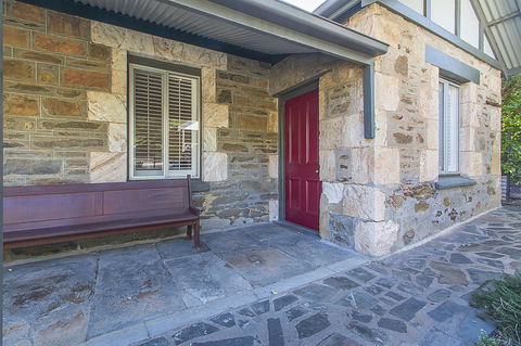 Stoneleigh Cottage Bed And Breakfast - Adwords Guide 13