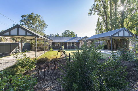 Stoneleigh Cottage Bed And Breakfast - Adwords Guide 3