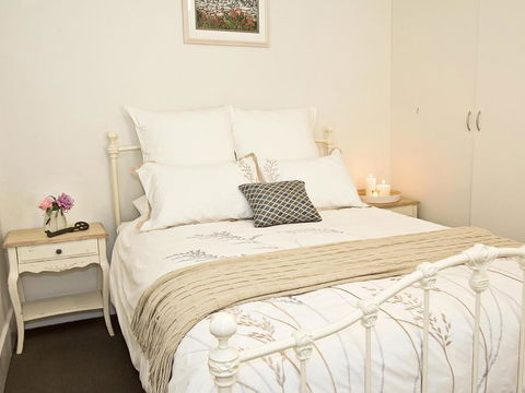 Queen's Cottage Barossa Valley - Adwords Guide 5