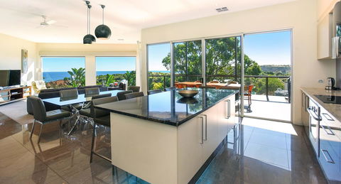 Lavina Luxury Beach House - Adwords Guide 40